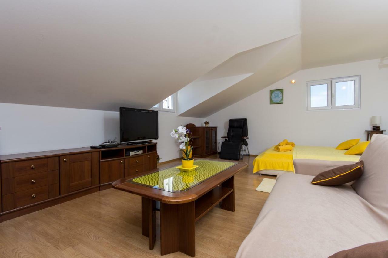Apartmani Zana Okrug Gornji Exterior foto